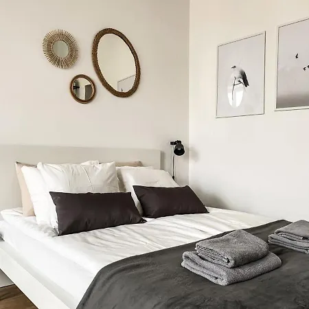 Cozy Apartment In The Heart Of Jewish District-3